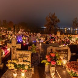 Evening lights at Holy Cross Cemetery in Gniezno, All Saints' Day on 1 November 2017